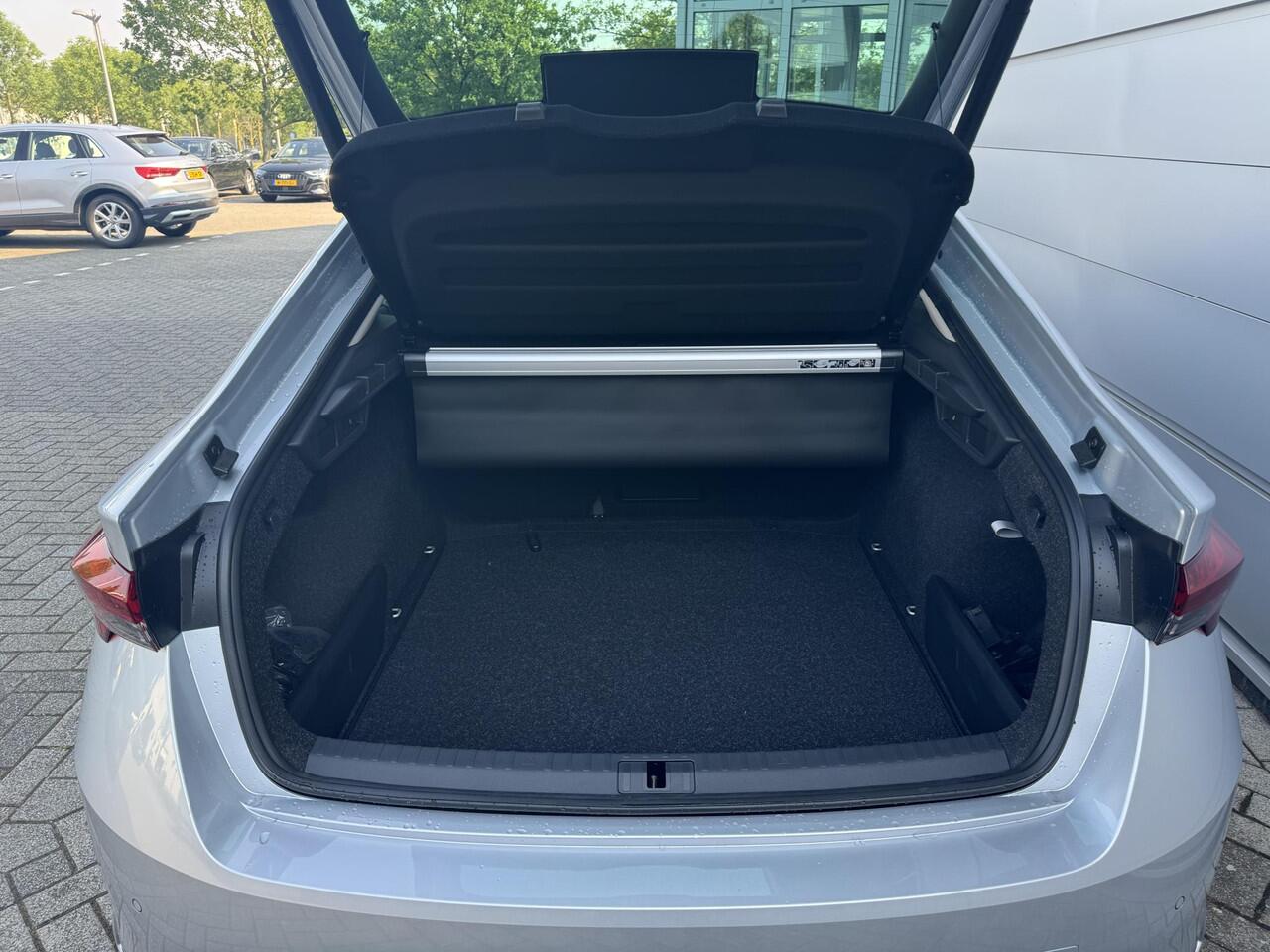 Skoda OCTAVIA Business Edition 1.5 TSI DSG | Automaat | Navigatie | Adaptieve cruise control | Apple Carplay/Android Auto | 17" lichtmetalen velgen |