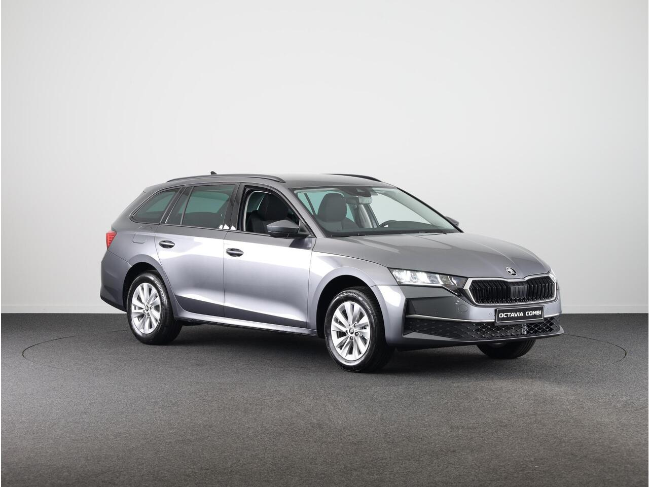 Skoda OCTAVIA Combi Business Edition m-HEV 1.5 TSI 115 pk 7 versn. DSG | Getint glas achter | Trekhaak wegklapbaar