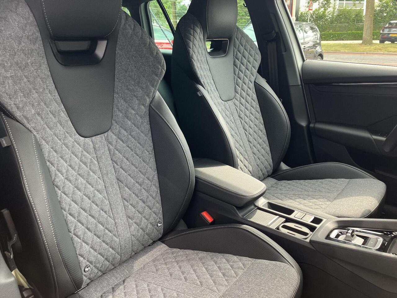 Skoda OCTAVIA Combi Sportline Tour 1.5 TSI 150 PK DSG | Automaat | Trekhaak | Navigatie & Winter pakket | ¤ 2.950 tour voordeel |