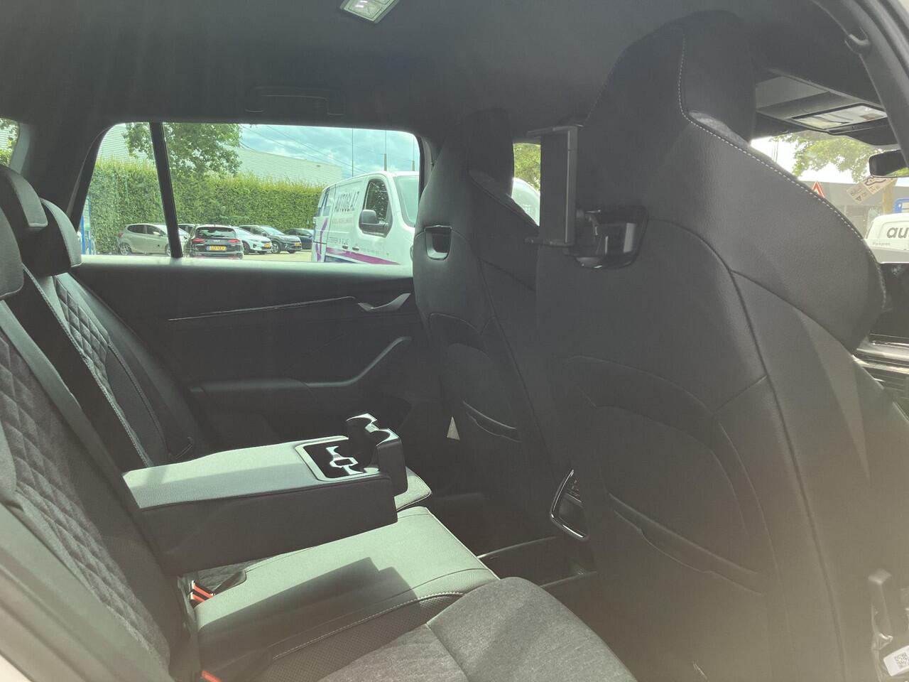 Skoda OCTAVIA Combi Sportline Tour 1.5 TSI 150 PK DSG | Automaat | Trekhaak | Navigatie & Winter pakket | ¤ 2.950 tour voordeel |