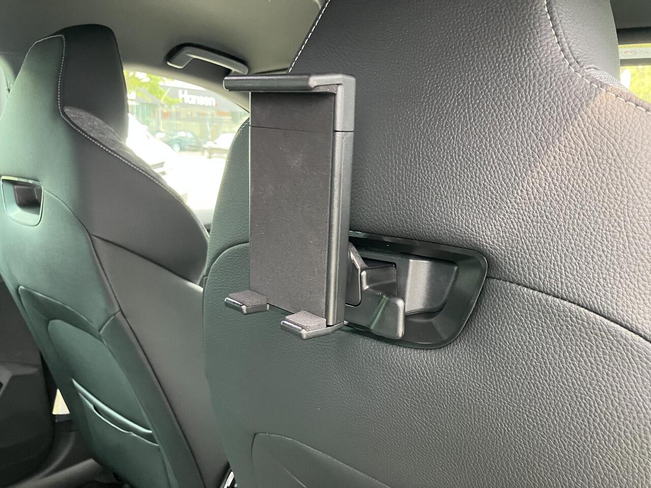 Skoda OCTAVIA Combi Sportline Tour 1.5 TSI 150 PK DSG | Automaat | Trekhaak | Navigatie & Winter pakket | ¤ 2.950 tour voordeel |