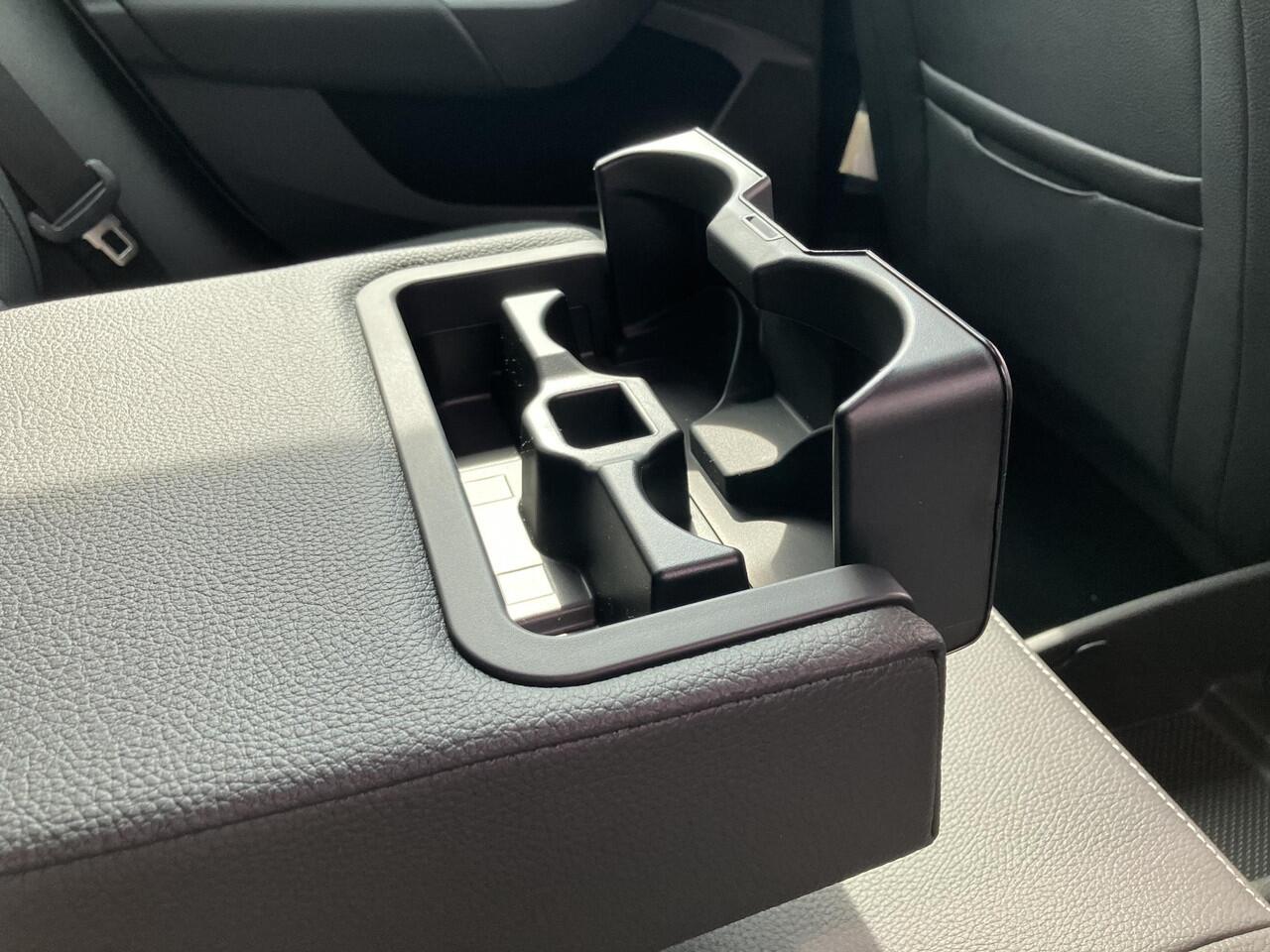 Skoda OCTAVIA Combi Sportline Tour 1.5 TSI 150 PK DSG | Automaat | Trekhaak | Navigatie & Winter pakket | ¤ 2.950 tour voordeel |