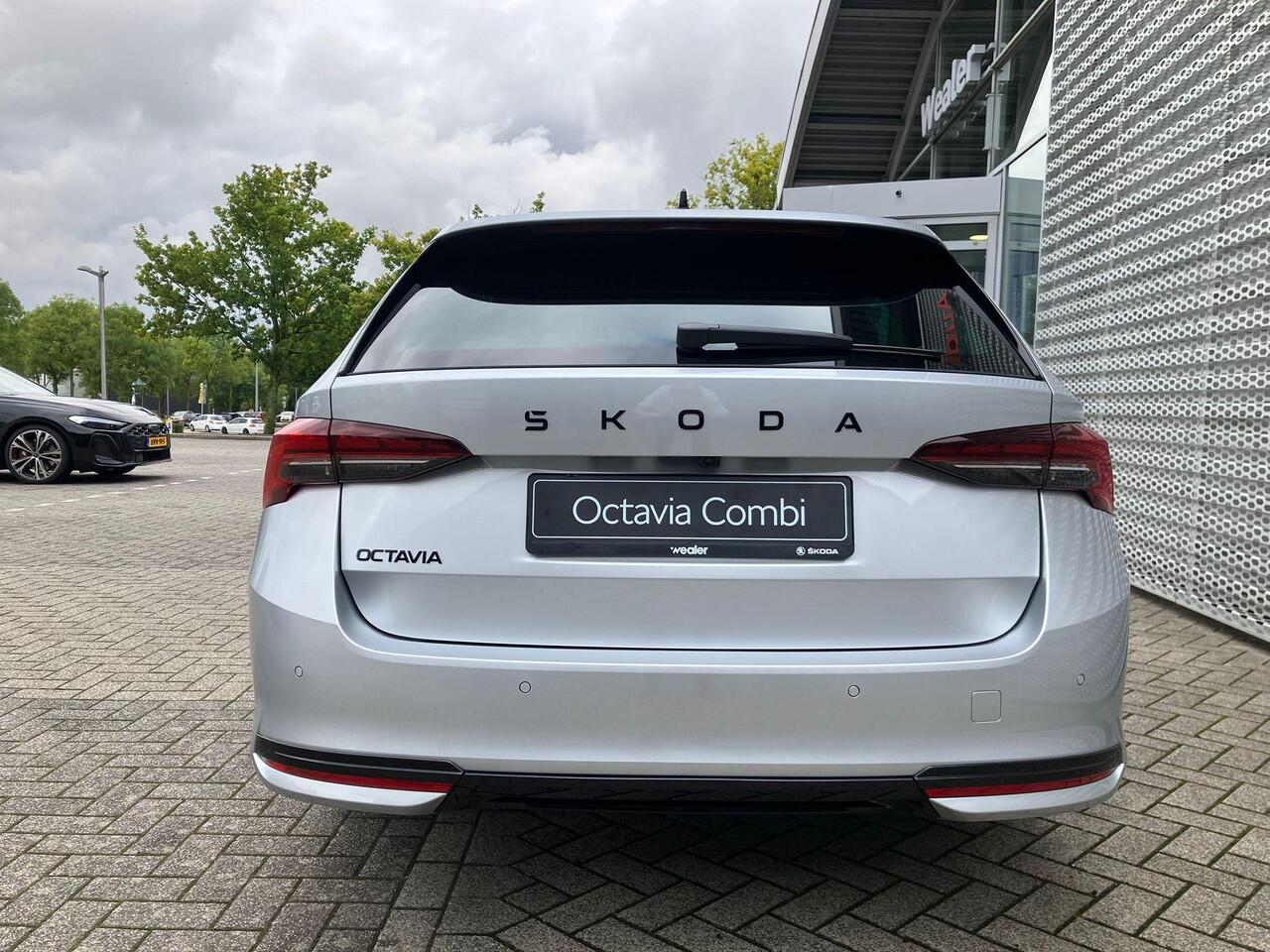 Skoda OCTAVIA Combi Sportline Tour 1.5 TSI 150 PK DSG | Automaat | Trekhaak | Navigatie & Winter pakket | ¤ 2.950 tour voordeel |