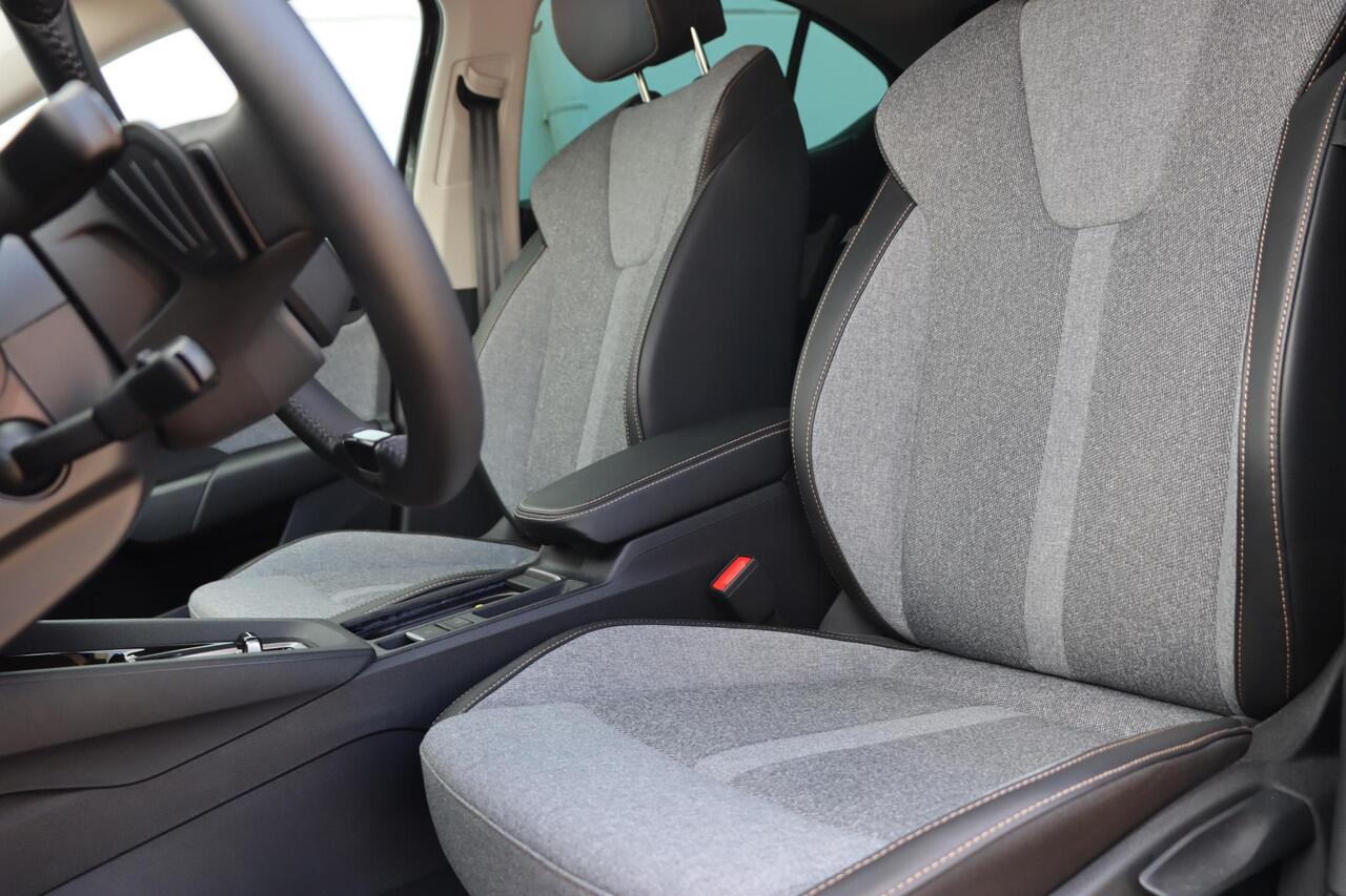 Skoda OCTAVIA Hatchback 1.5 TSI m-Tec First Edition DSG7 115pk