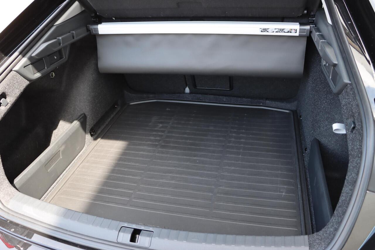 Skoda OCTAVIA Hatchback 1.5 TSI m-Tec First Edition DSG7 115pk