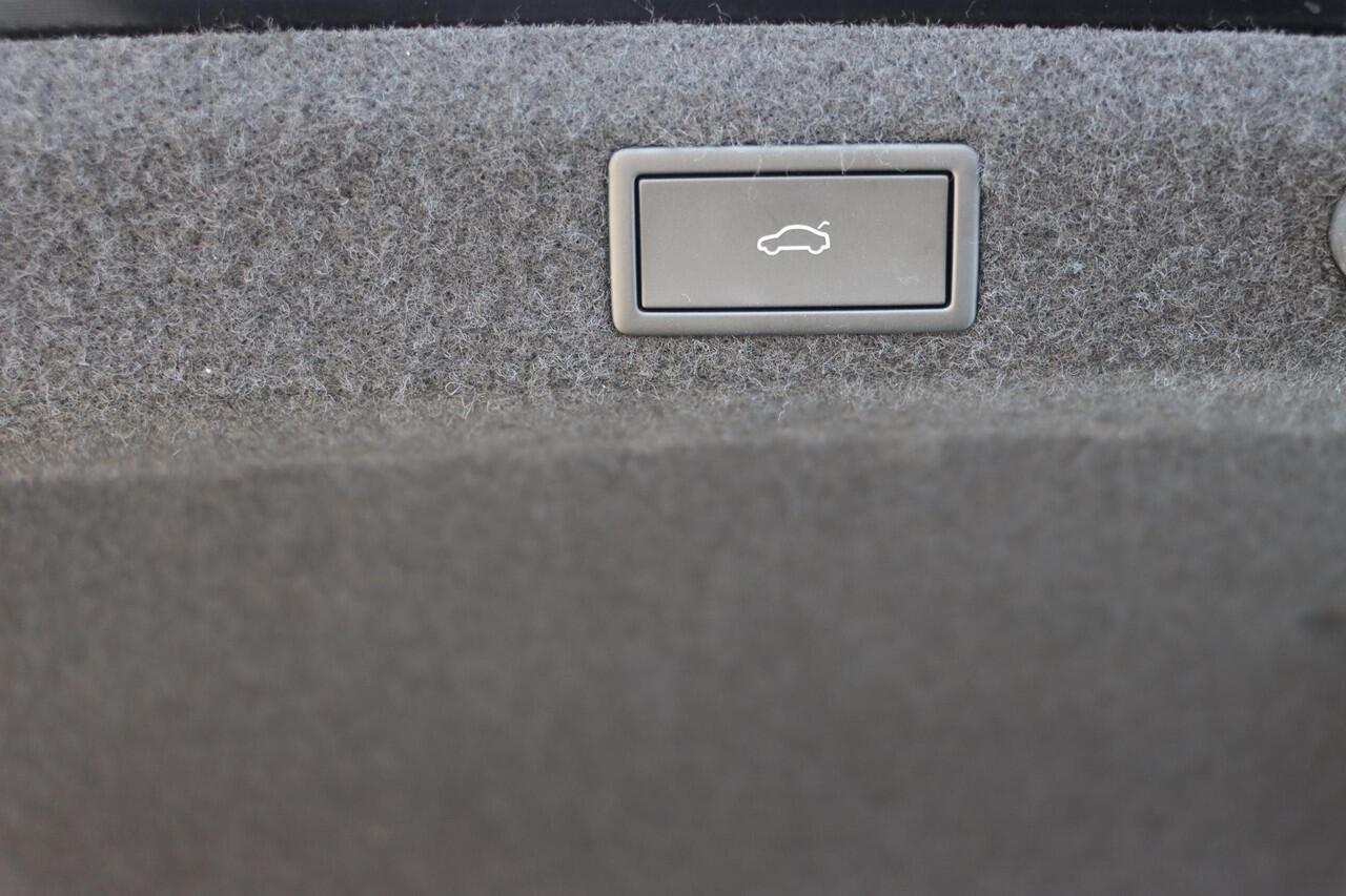 Skoda OCTAVIA Hatchback 1.5 TSI m-Tec First Edition DSG7 115pk