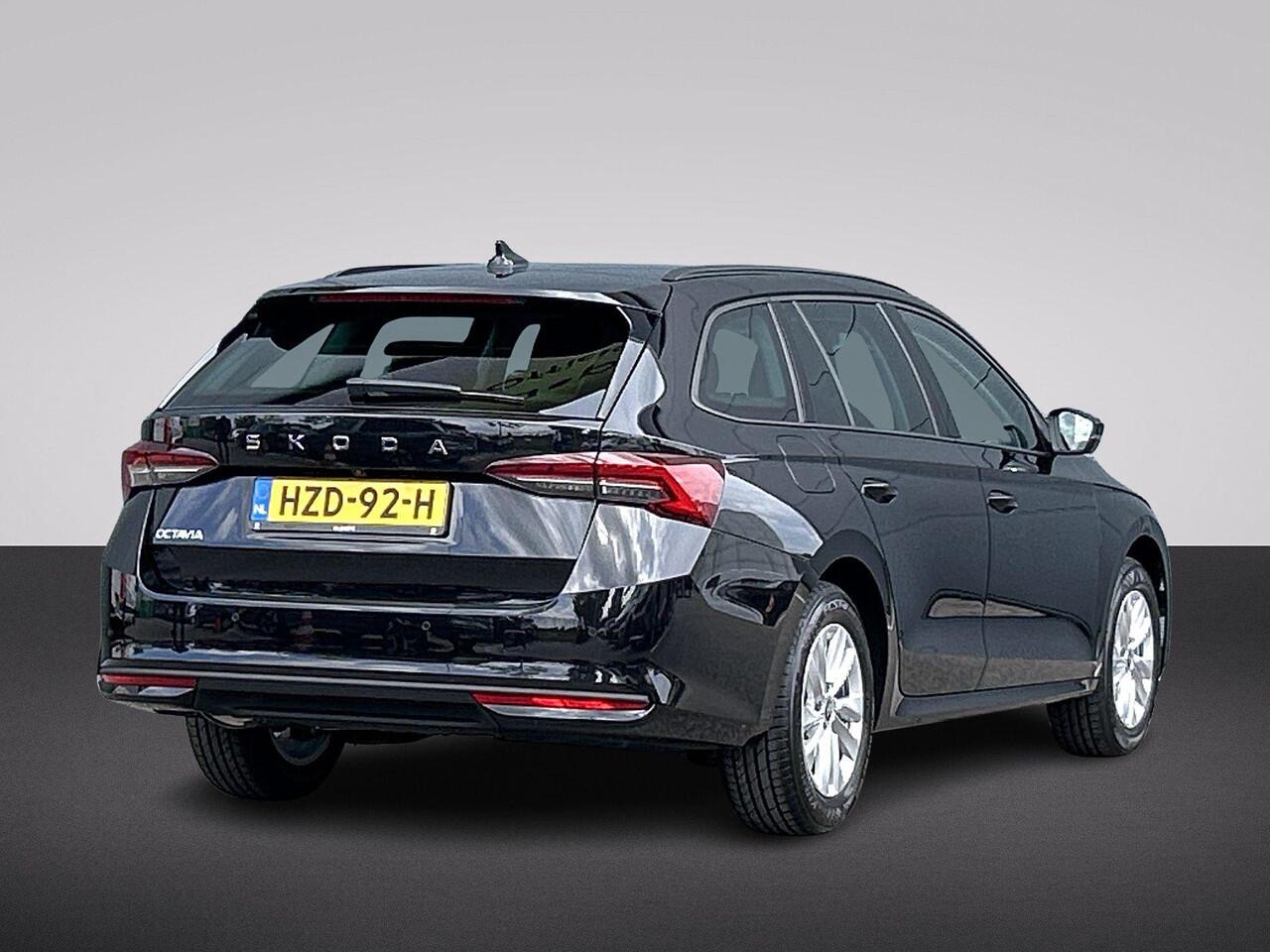 Skoda OCTAVIA Combi FL Business Edition m-HEV 1.5 TSI 115 pk 7 versn. DSG | Getint glas achter | Trekhaak wegklapbaar