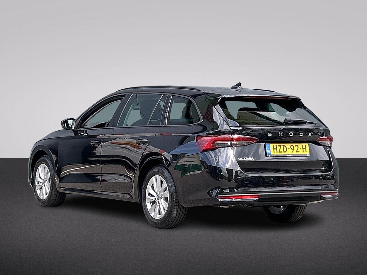 Skoda OCTAVIA Combi FL Business Edition m-HEV 1.5 TSI 115 pk 7 versn. DSG | Getint glas achter | Trekhaak wegklapbaar