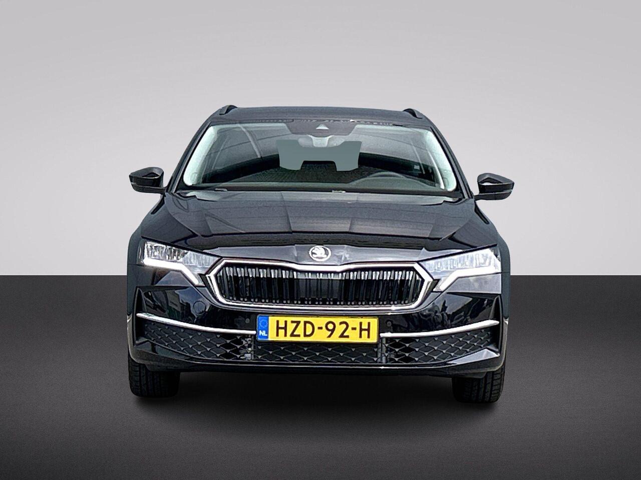 Skoda OCTAVIA Combi FL Business Edition m-HEV 1.5 TSI 115 pk 7 versn. DSG | Getint glas achter | Trekhaak wegklapbaar