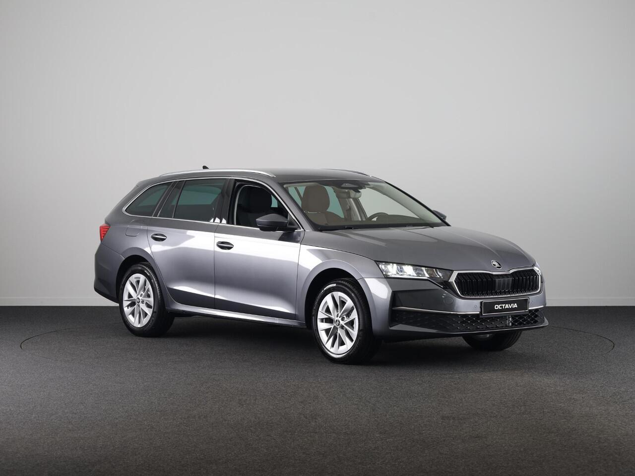 Skoda OCTAVIA Combi Business Edition Plus m-HEV 1.5 TSI 115 pk 7 versn. DSG | Trekhaak | Stoel- & Stuurverwarming | 13 inch Display | Adaptive Cruise Control |