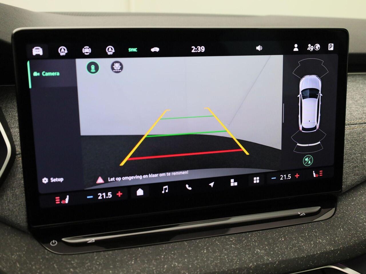 Skoda OCTAVIA Combi 1.5TSI/150PK MHEV Selection DSG · Panoramadak · Apple/Android Car Play · Camera + Parkeersensoren · Garantie tot februari 2029 of 60.000km