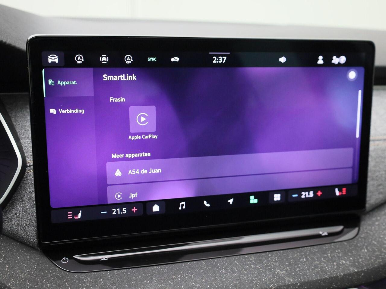 Skoda OCTAVIA Combi 1.5TSI/150PK MHEV Selection DSG · Panoramadak · Apple/Android Car Play · Camera + Parkeersensoren · Garantie tot februari 2029 of 60.000km