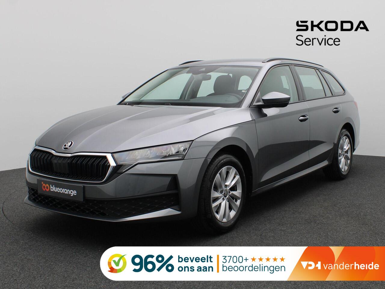 Skoda OCTAVIA Combi 1.5 TSI Edition 115PK Trekhaak, Parkeersensoren Achter, Stoelverwarming, Navi via Apple Carplay/Android Auto, Virtual Cockpit, 18" LM Velgen