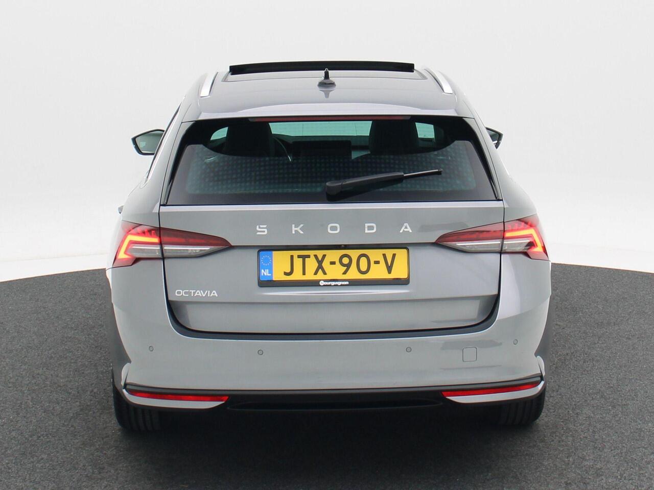 Skoda OCTAVIA Combi 1.5 TSi 150 Pk Automaat Business Edition Plus | Panoramadak | Virtual Cockpit | Elektrische Achterklep | Camera | Keyless | 17 Inch | 19.433 Km!!