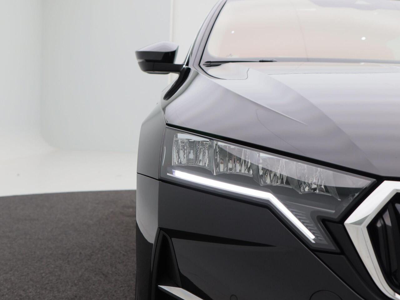 Skoda OCTAVIA Combi 1.5 TSi 150 Pk Automaat Business Edition Plus | Panoramadak | Virtual Cockpit | Elektrische Achterklep | Camera | Keyless | 17 Inch | 16.895 Km!!