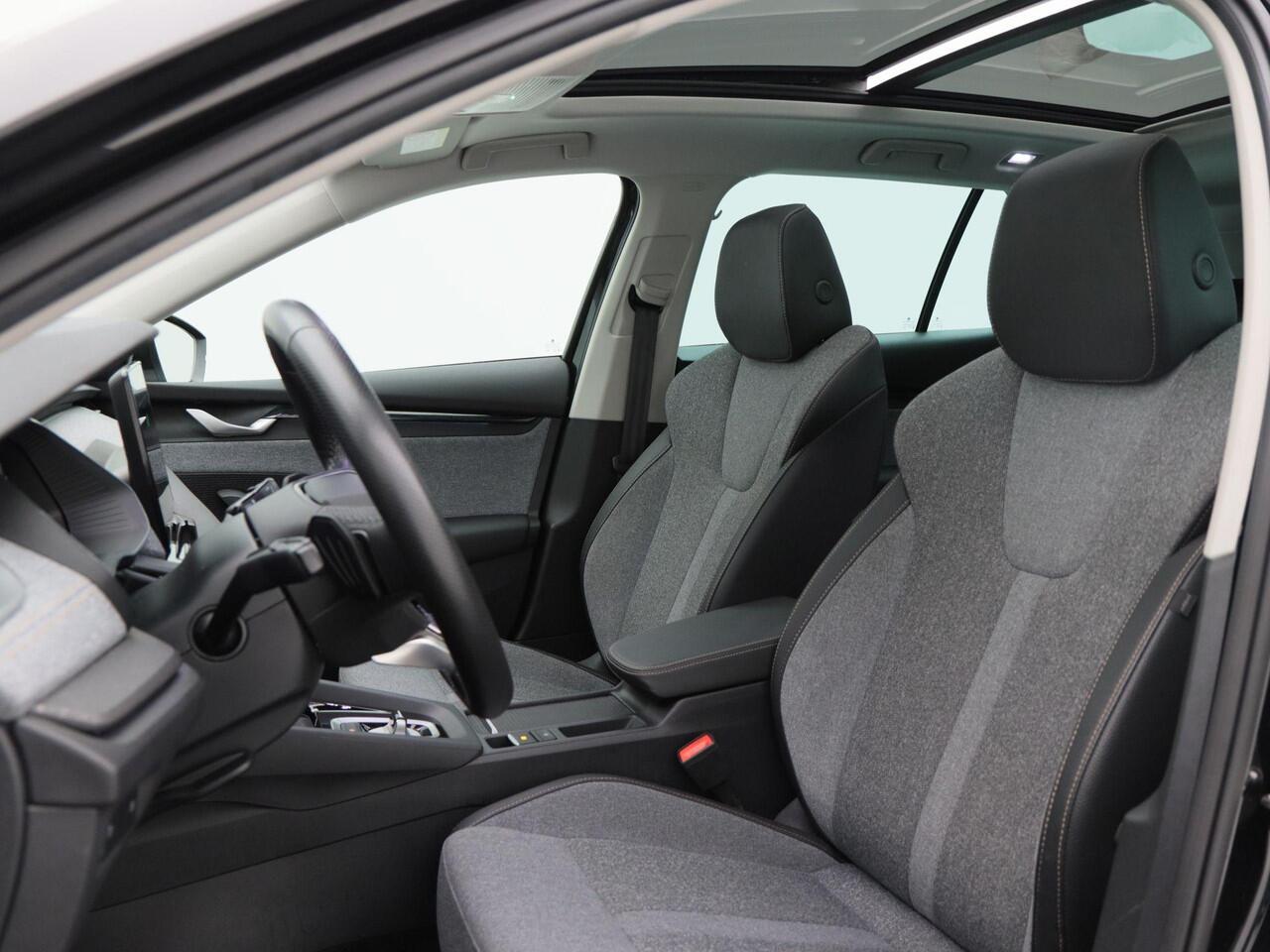 Skoda OCTAVIA Combi 1.5 TSi 150 Pk Automaat Business Edition Plus | Panoramadak | Virtual Cockpit | Elektrische Achterklep | Camera | Keyless | 17 Inch | 16.895 Km!!