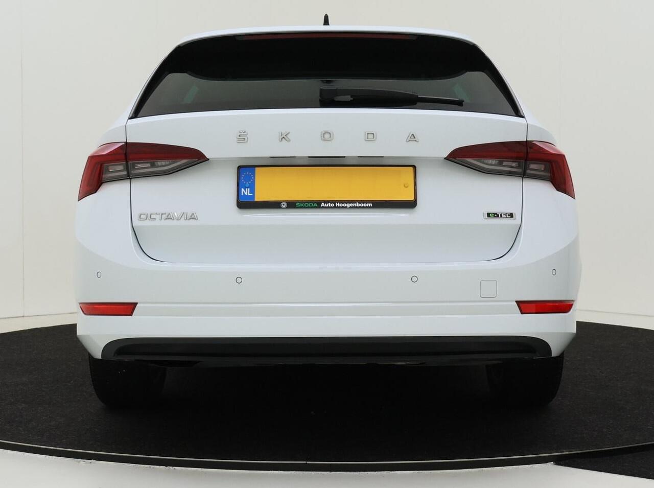 Skoda OCTAVIA Combi 1.5 TSI MHEV Business Edition Plus