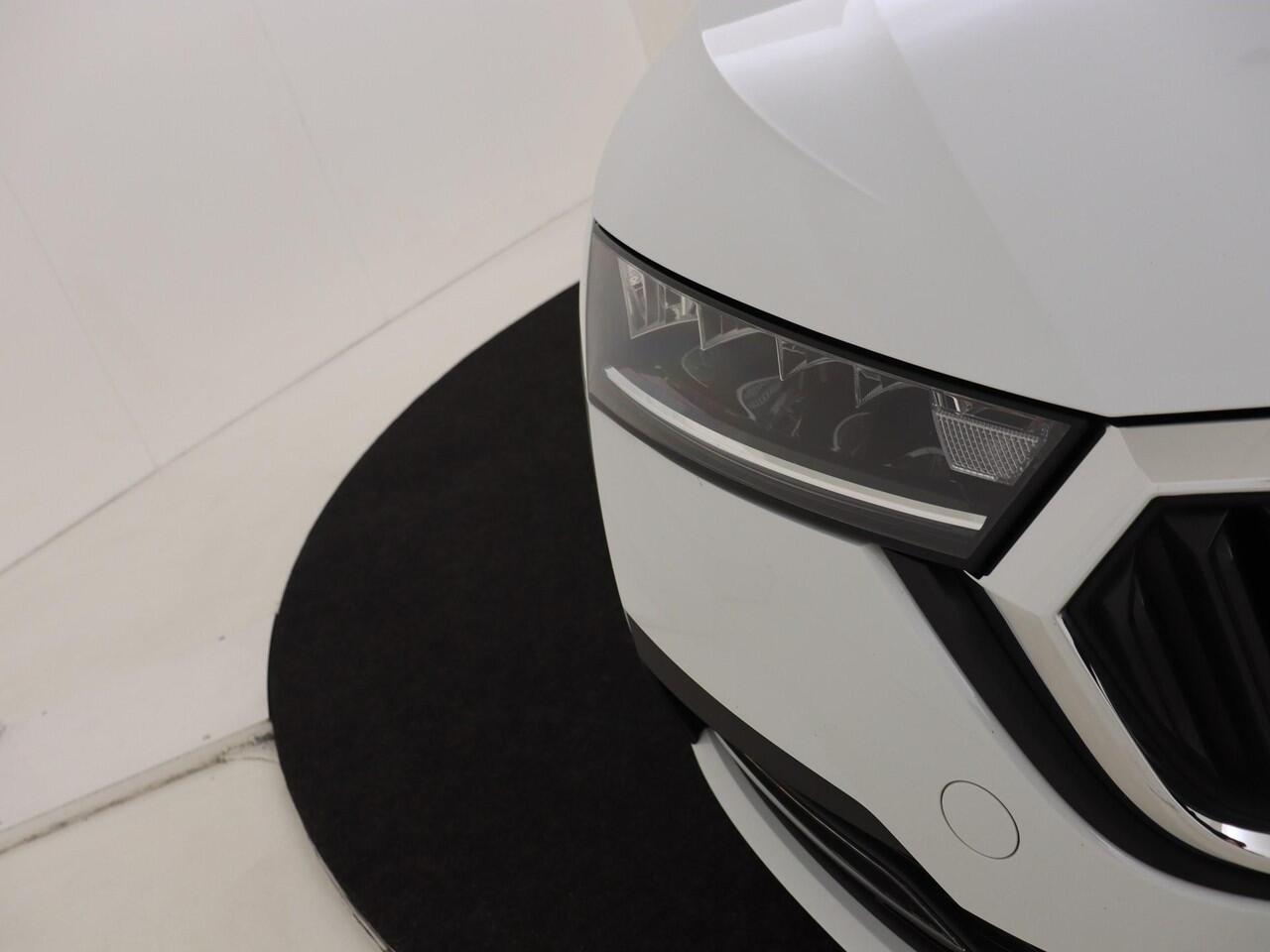 Skoda OCTAVIA Combi 1.5 TSI MHEV Business Edition Plus