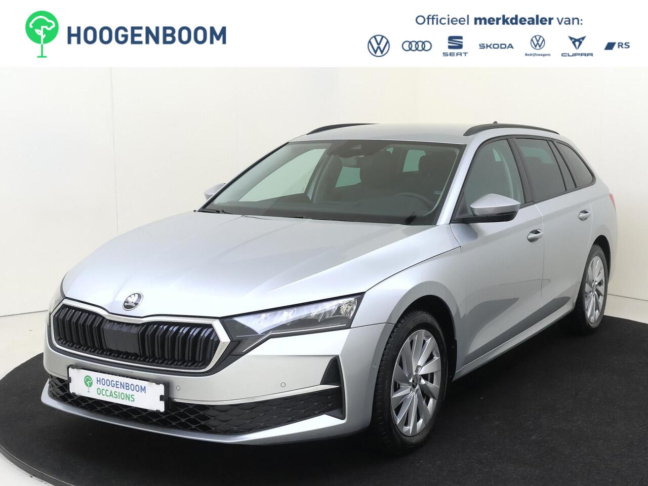 Skoda OCTAVIA Combi 1.5 TSI MHEV Business Edition | Achteruitrijcamera | Head-up display | Dodehoek detectie | Adaptieve cruise control | CarPlay | Stoelverwarming | Digital cockpit |