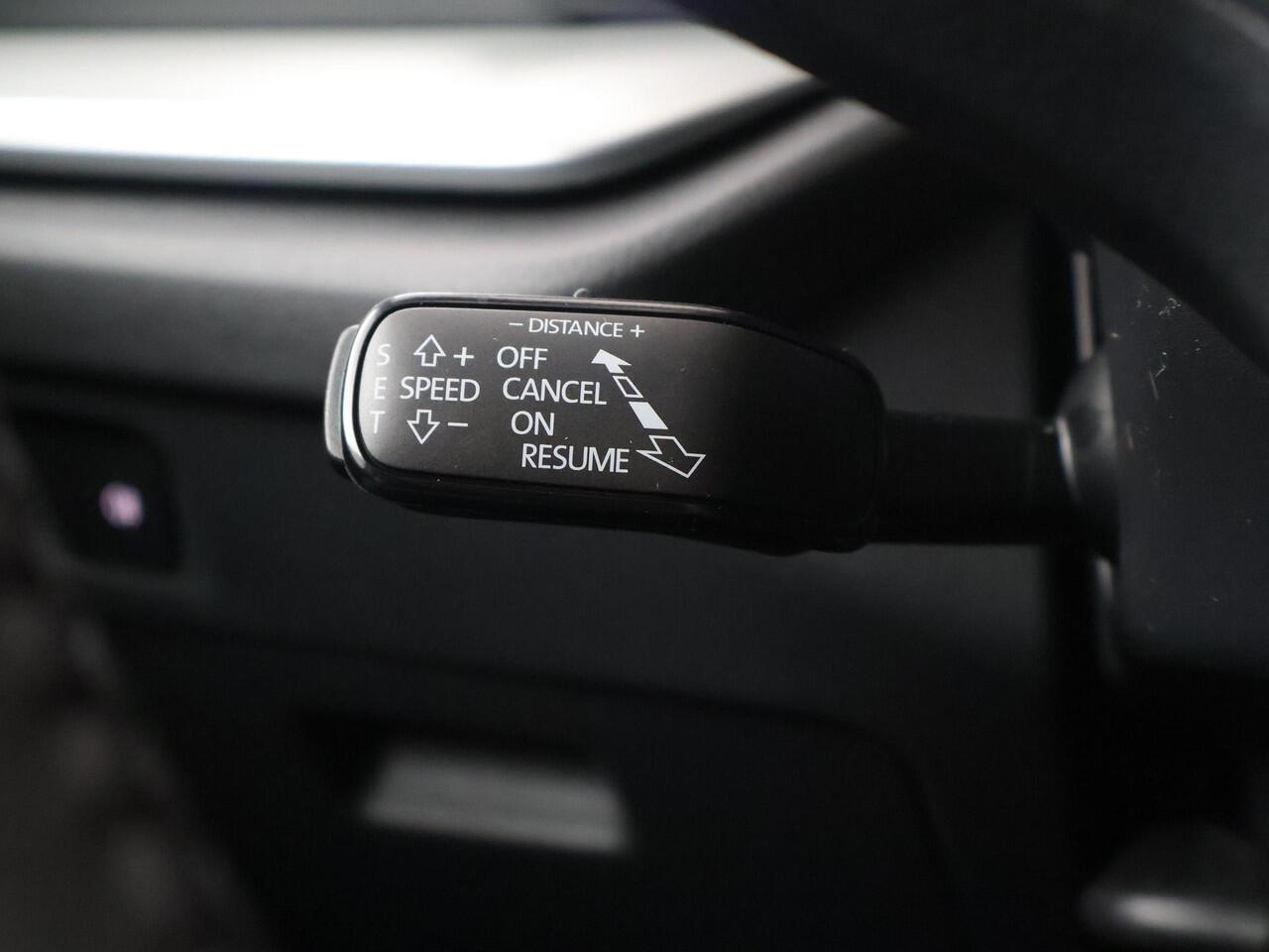 Skoda OCTAVIA Combi Business Edition Plus 1.5 TSI 115 PK | Navigatie | Sunset | 17'' Lichtmetalen velgen | Travel Assist |