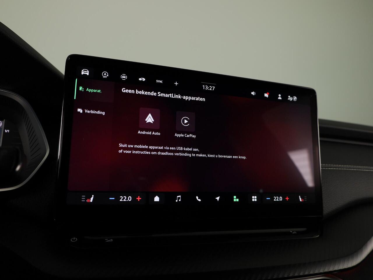 Skoda OCTAVIA Combi Sportline Tour m-HEV 1.5 TSI 150 pk 7 versn. DSG | Schuif/kanteldak | Travel assist | Trekhaak wegklapbaar