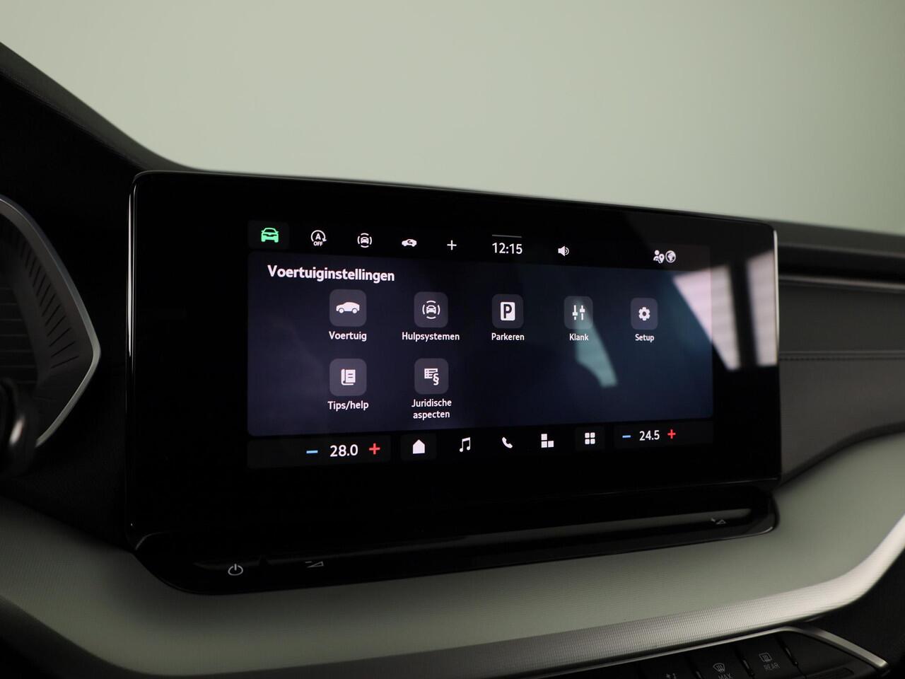 Skoda OCTAVIA Combi Business Edition m-HEV 1.5 TSI 115 pk 7 versn. DSG | Sunset | Wegklapbare trekhaak | 18 inch lichtmetalen velgen Vega Aero zwart