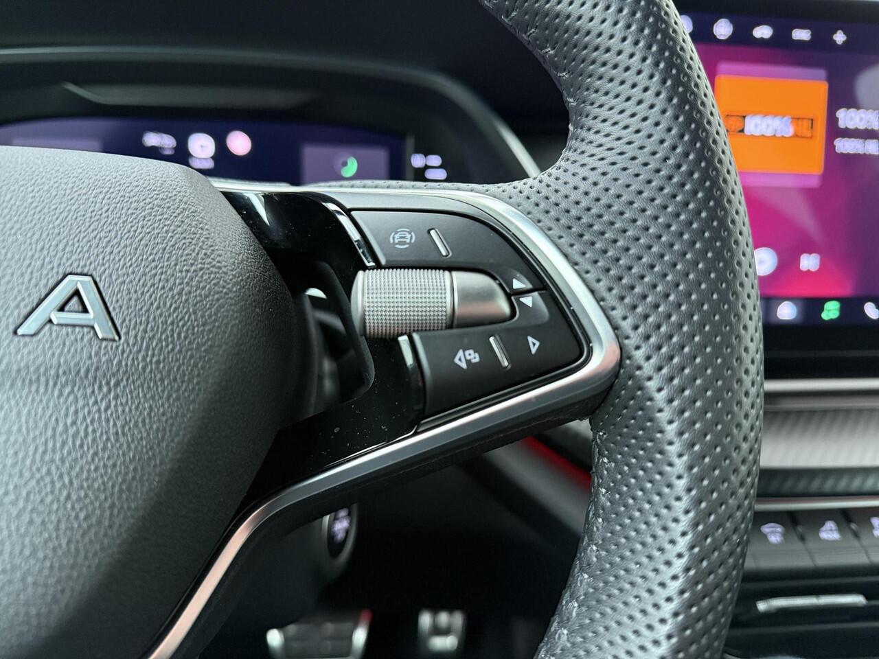 Skoda OCTAVIA Combi Sportline Tour 1.5 TSI 150 PK DSG | Automaat | Trekhaak | Navigatie & Winter pakket | ¤ 2.950 tour voordeel |