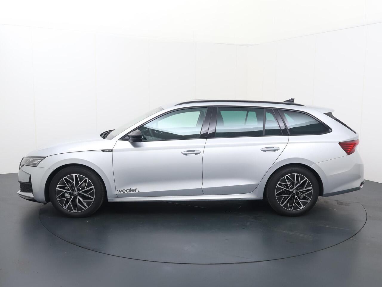 Skoda OCTAVIA Combi Sportline Tour 1.5 TSI 150 PK DSG | Automaat | Trekhaak | Navigatie & Winter pakket | ¤ 2.950 tour voordeel |