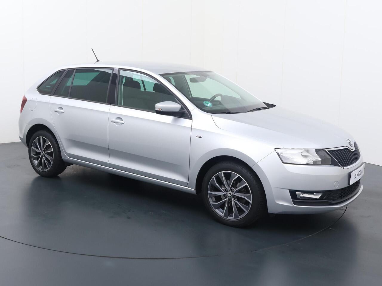 Skoda RAPID Spaceback 1.0 TSI Greentech Drive | 95 PK | Automaat | Multifunctioneel stuurwiel | Cruisecontrol | Stoelverwarming |