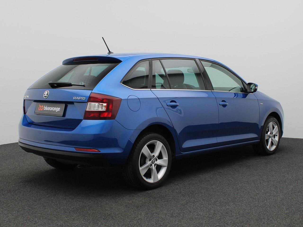 Skoda RAPID Spaceback 1.0 TSI Greentech Clever 95PK Stoelverwarming, Clima, Navi, PDC achter, DAB+, Getinte ramen, 16" LM Velgen