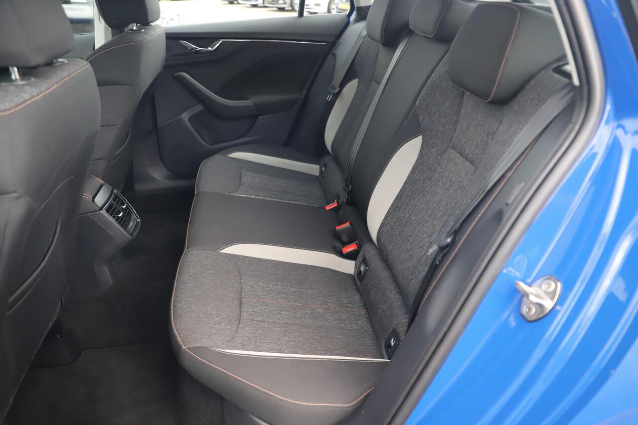Skoda SCALA 1.0 TSI Style 116PK Navigatie Carplay Android Clima Cruise 16 inch LMV Parkeersensor