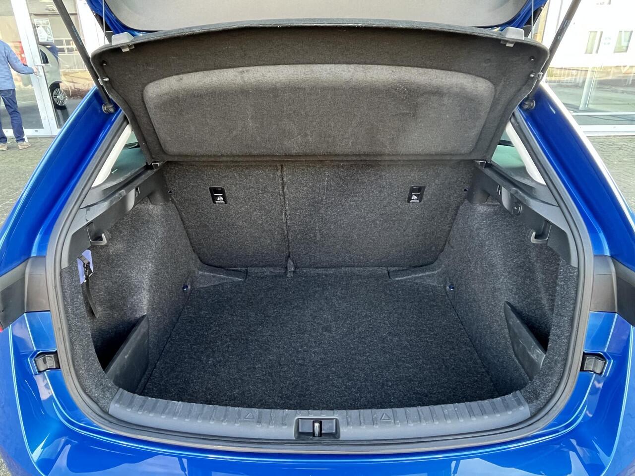 Skoda SCALA 1.0 TSI First Edition | Panoramadak | Android Auto | Apple Carplay | Trekhaak