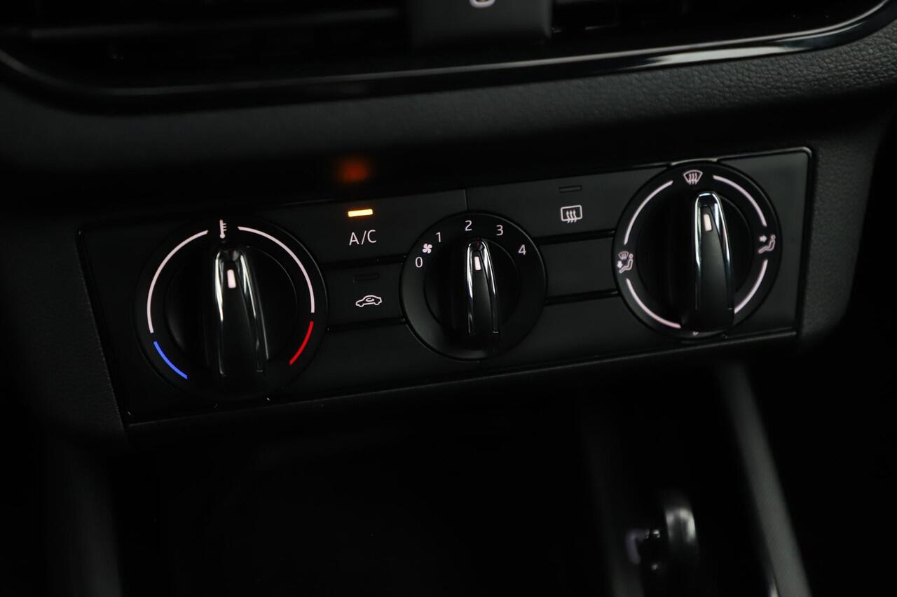 Skoda SCALA 1.0 TSI Ambition 116PK Carplay Android Navigatie Airco Cruise Lane Assist 17 inch LMV