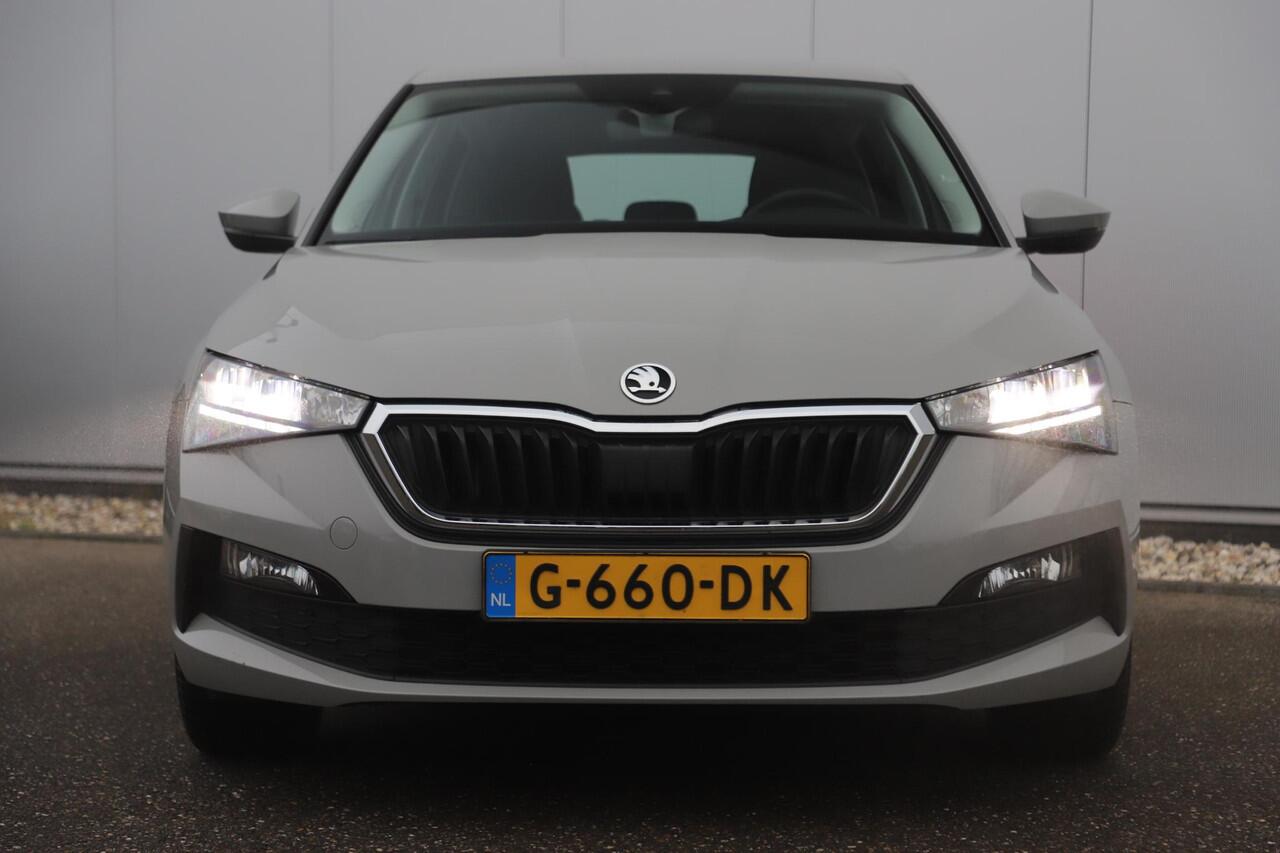 Skoda SCALA 1.0 TSI Ambition 116PK Carplay Android Navigatie Airco Cruise Lane Assist 17 inch LMV