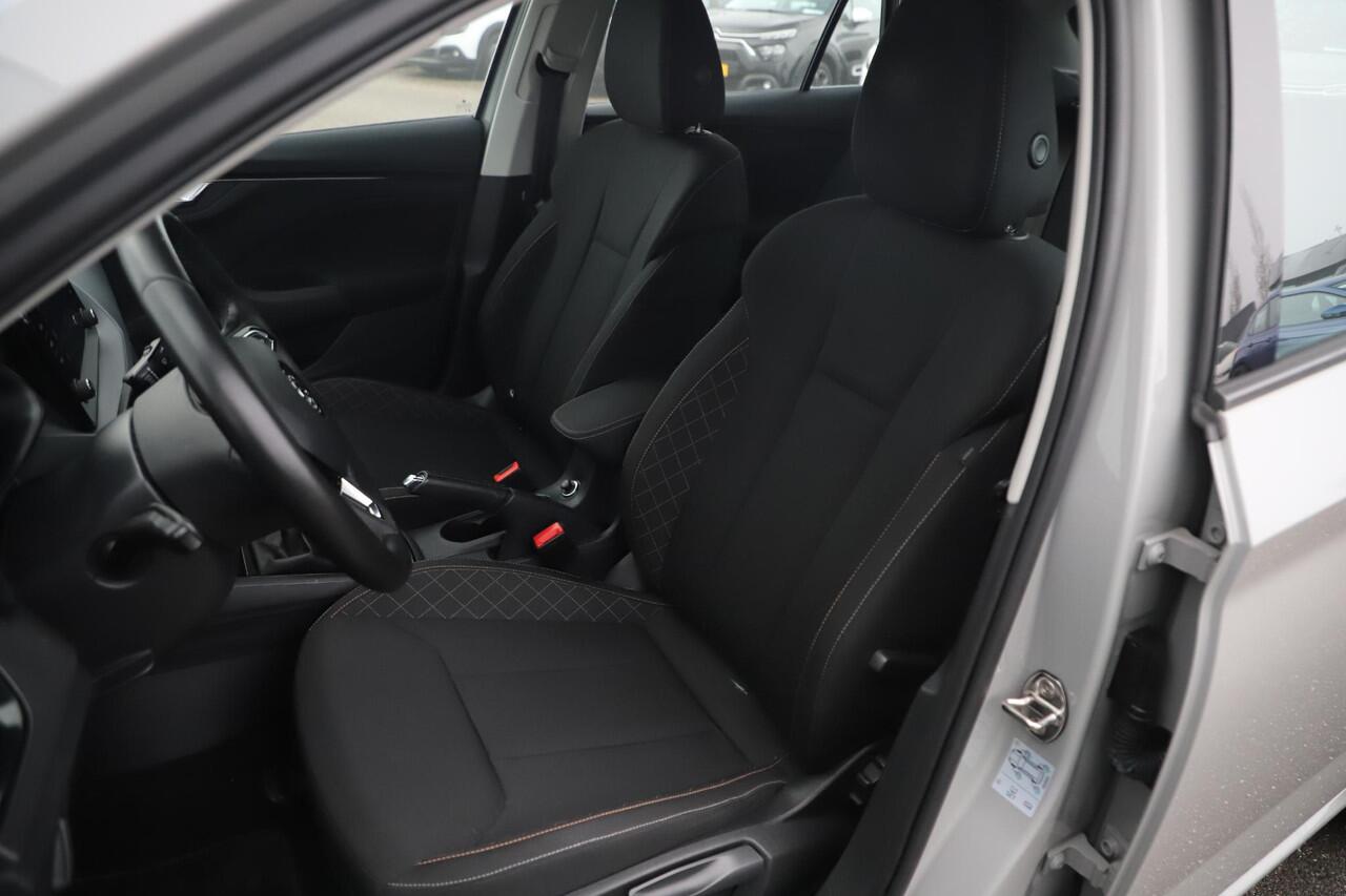Skoda SCALA 1.0 TSI Ambition 116PK Carplay Android Navigatie Airco Cruise Lane Assist 17 inch LMV