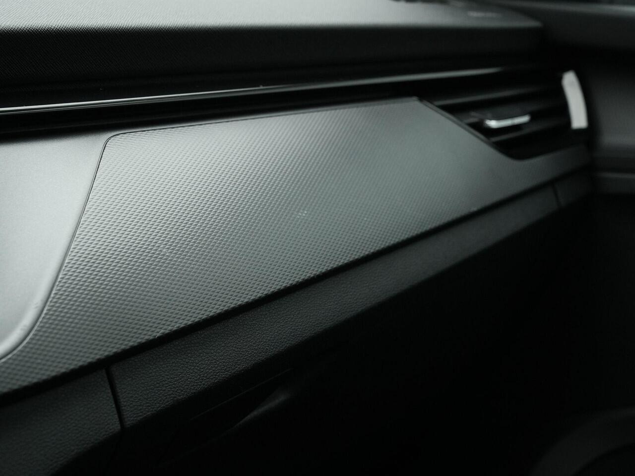 Skoda SCALA 1.0 TSI 115 pk Ambition | Trekhaak | Parkeersensoren achter | Carplay | Cruise Control