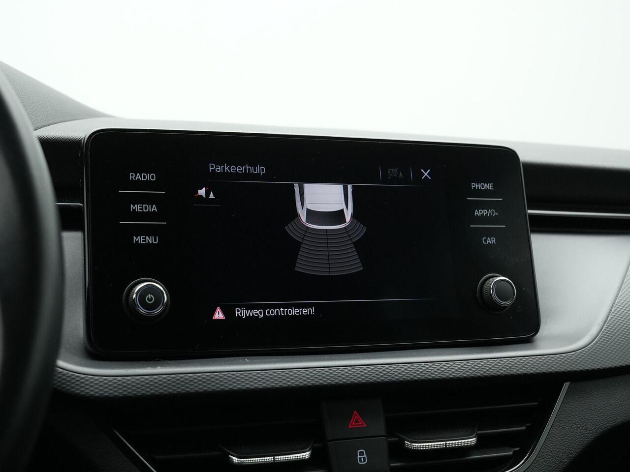 Skoda SCALA 1.0 TSI 115 pk Ambition | Trekhaak | Parkeersensoren achter | Carplay | Cruise Control