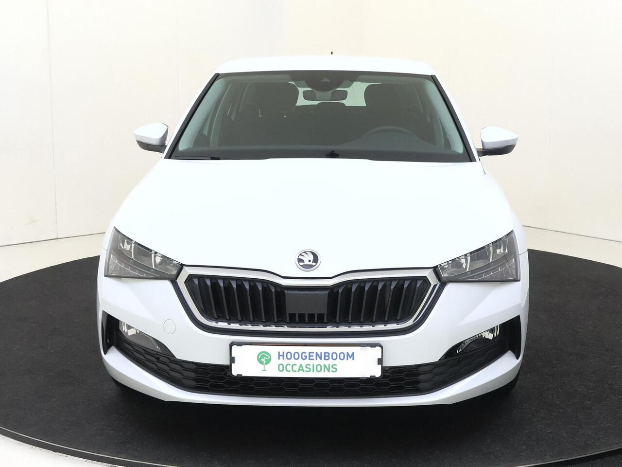 Skoda SCALA 1.0 TSI Style | Virtual cockpit | Cruise control | Navigatie | Climate control | Groot multimedia scherm | CarPlay | Keyless start |