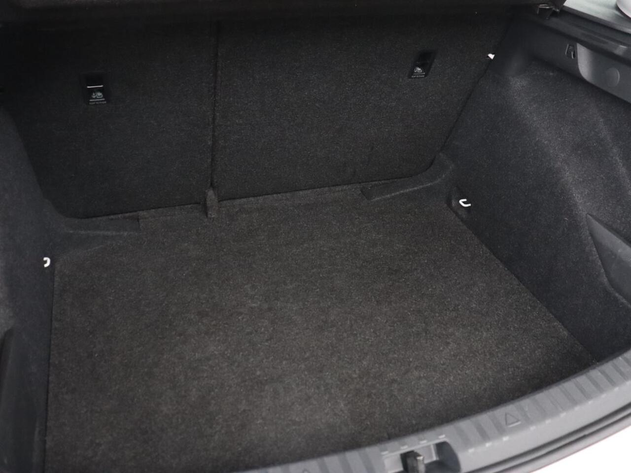 Skoda SCALA 1.0 TSI Ambition | Carplay | Full LED | Cruise control | Airco | Bluetooth | DAB