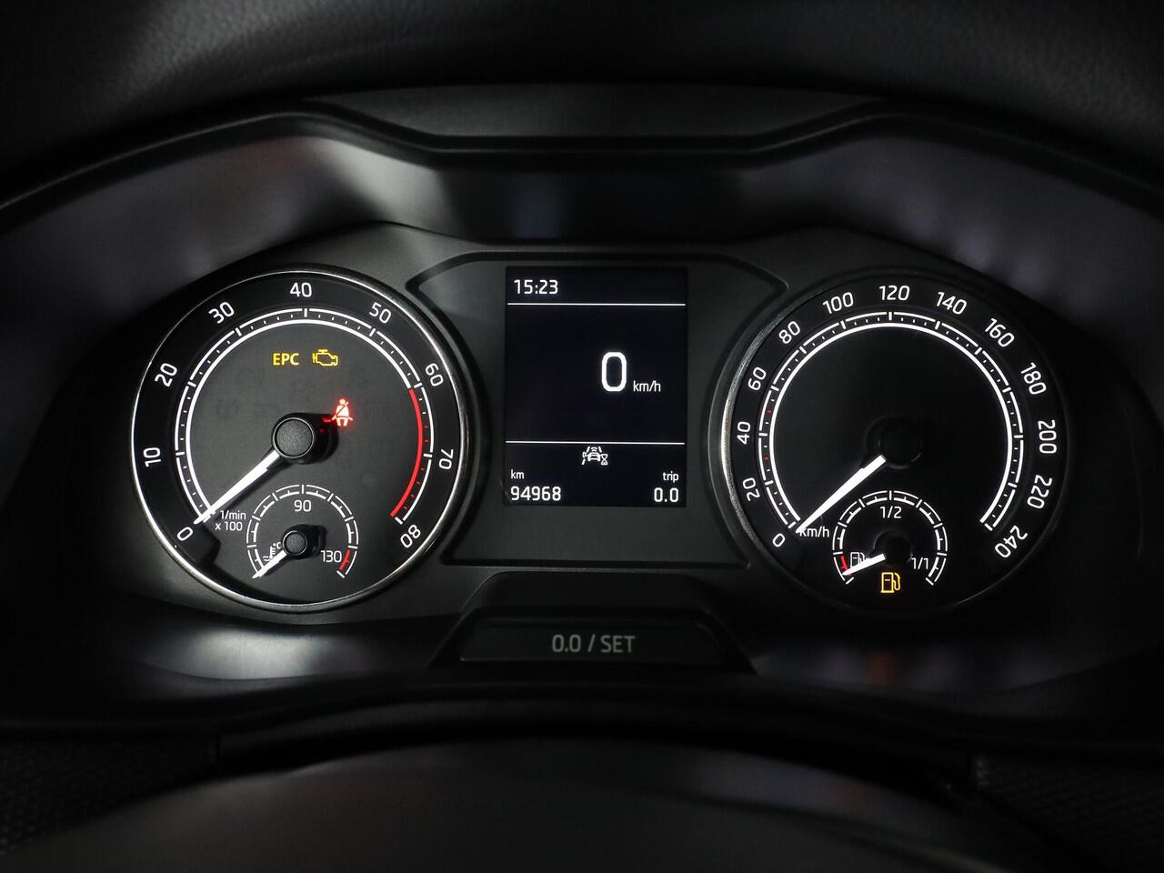 Skoda SCALA 1.0 TSI Active 115 pk | Airco | Cruise control | LED koplampen | Elektr. spiegels |