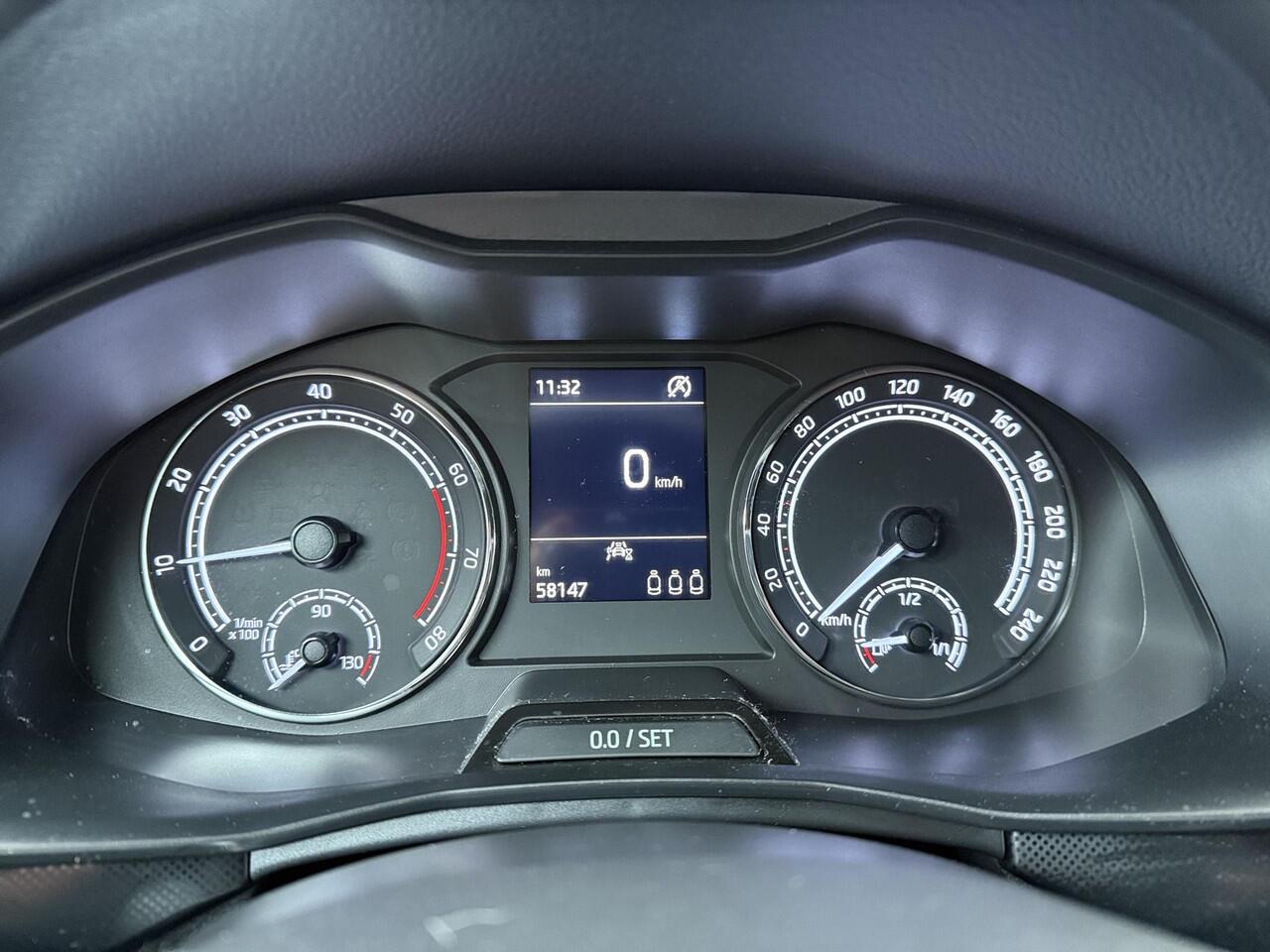 Skoda SCALA 1.0 TSI Sport Business | 115 PK | Climate control | Cruise control | Stoelverwarming |