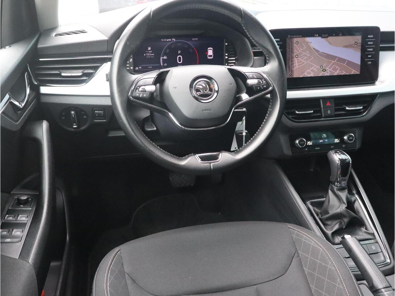 Skoda SCALA 1.0 TSI 110pk AUTOMAAT DSG | AIRCO | NAVI | APPLE CARPLAY / ANDROID AUTO |