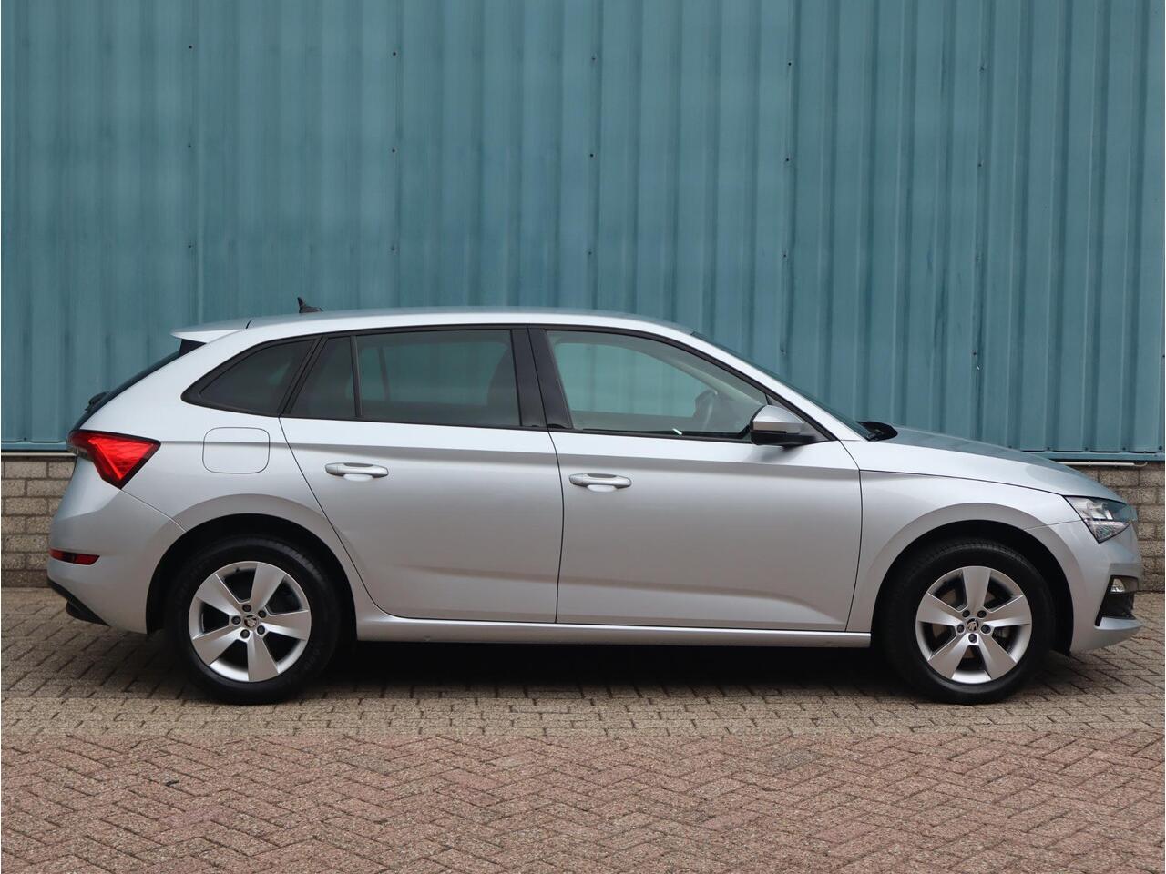 Skoda SCALA 1.0 TSI 110pk AUTOMAAT DSG | AIRCO | NAVI | APPLE CARPLAY / ANDROID AUTO |