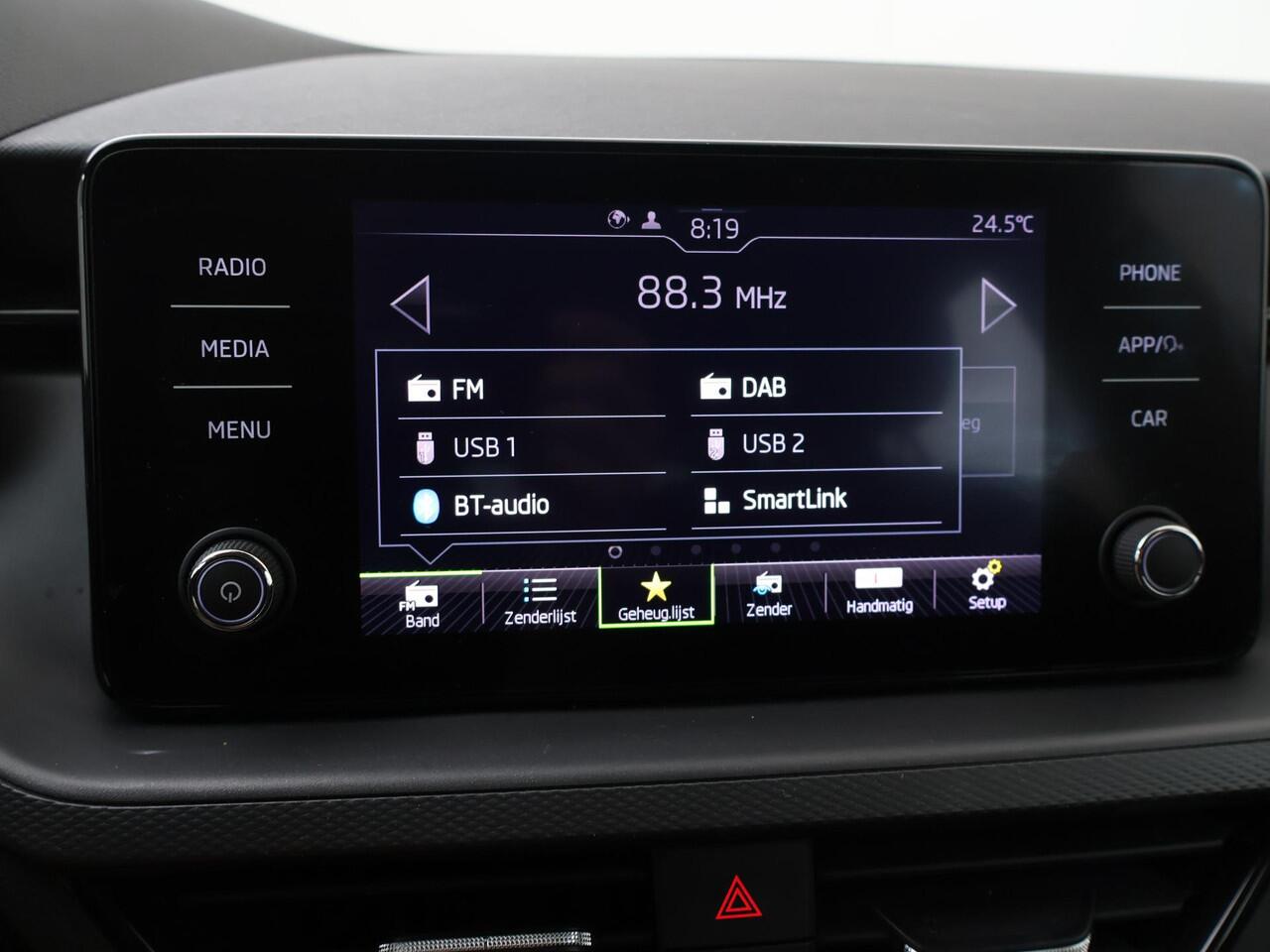 Skoda SCALA 1.0 TSI Ambition | 115 PK | Automaat | Multifunctioneel stuurwiel | Cruise control | Spraakbediening | Laneassist | Frontassist | Automatische verlichting | Climate | Dab+ | Bluetooth | Apple Carplay - Androidauto | Lm16'' |