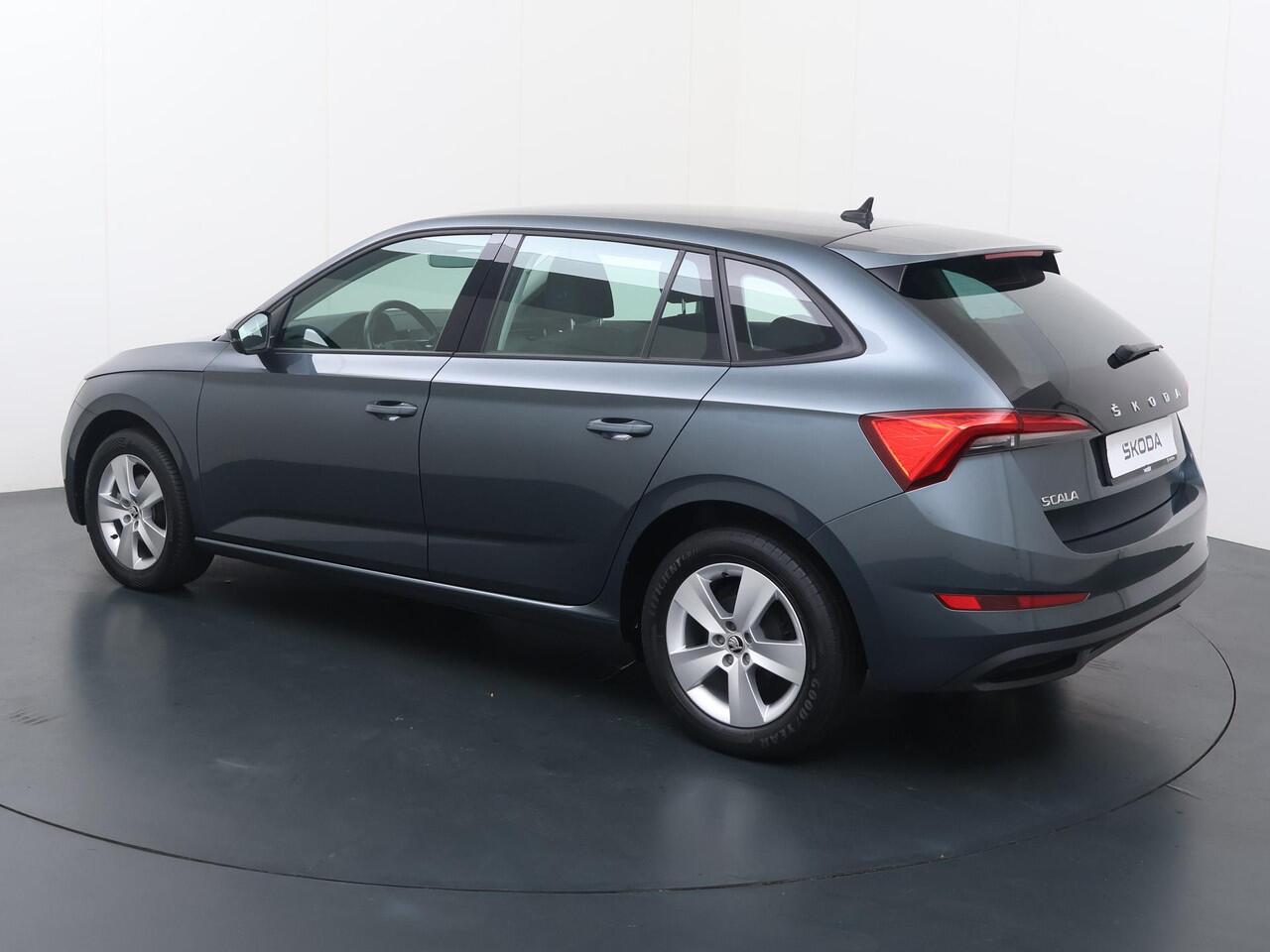 Skoda SCALA 1.0 TSI Ambition | 115 PK | Automaat | Multifunctioneel stuurwiel | Cruise control | Spraakbediening | Laneassist | Frontassist | Automatische verlichting | Climate | Dab+ | Bluetooth | Apple Carplay - Androidauto | Lm16'' |