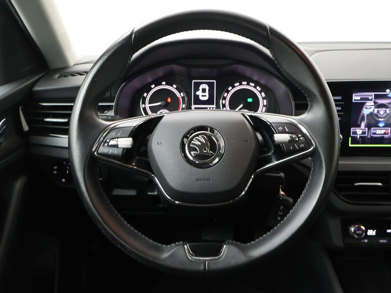 Skoda SCALA 1.0 TSI Ambition | 115 PK | Automaat | Multifunctioneel stuurwiel | Cruise control | Spraakbediening | Laneassist | Frontassist | Automatische verlichting | Climate | Dab+ | Bluetooth | Apple Carplay - Androidauto | Lm16'' |