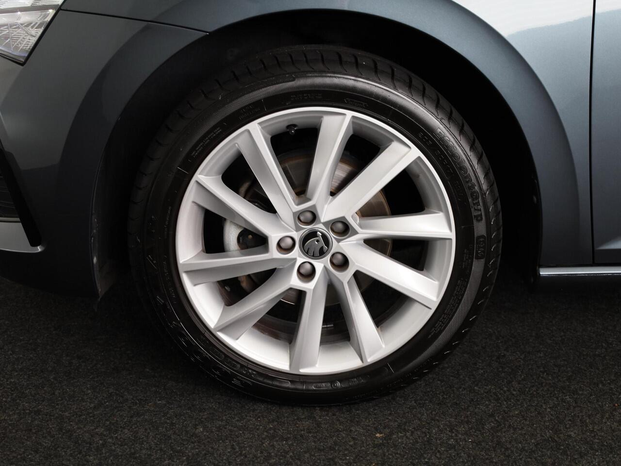 Skoda SCALA 1.0 TSI Ambition 110 pk | Navigatie via App | Parkeersensoren achter | LED koplampen | Apple Carplay/Android Auto |