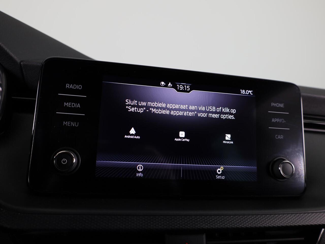 Skoda SCALA 1.0 TSI Ambition 110 pk | Navigatie via App | Parkeersensoren achter | LED koplampen | Apple Carplay/Android Auto |