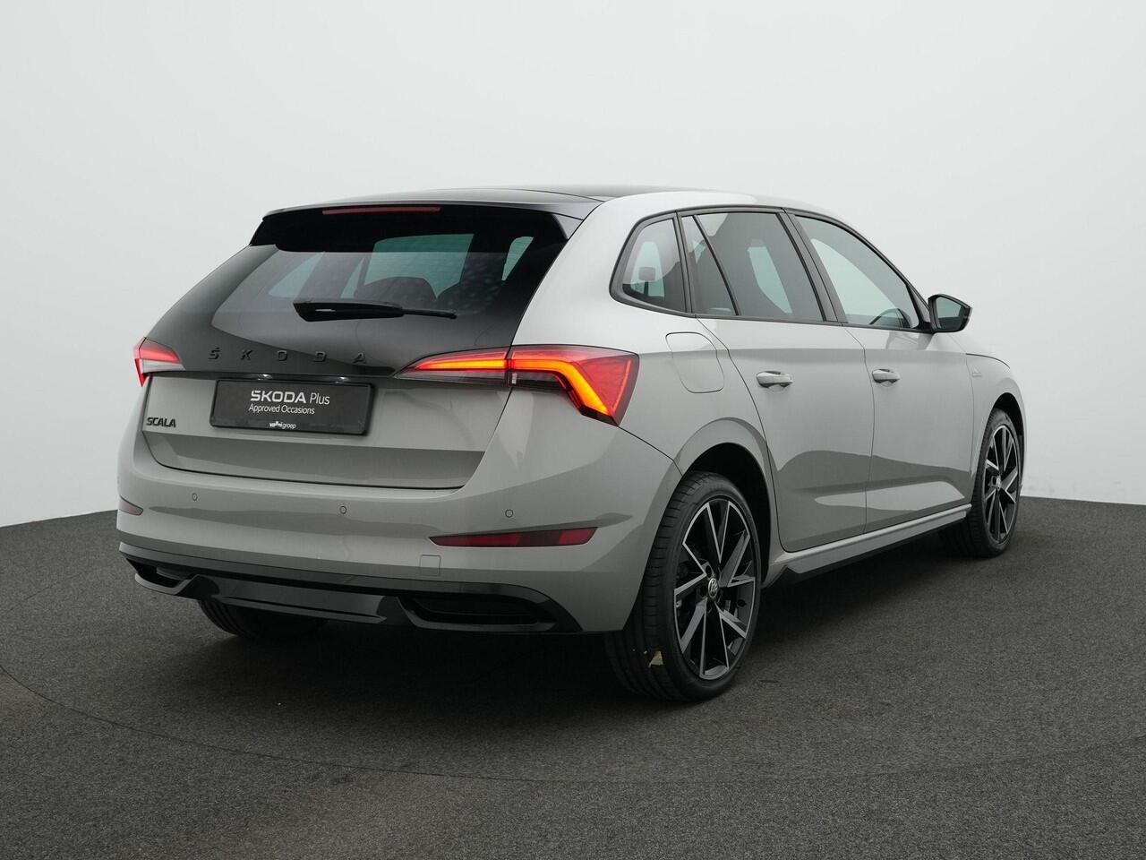 Skoda SCALA 1.5 TSI 150 pk DSG Monte Carlo | Panoramadak | Stuur-/stoelverwarming | Parkeersensoren voor/achter | Carplay