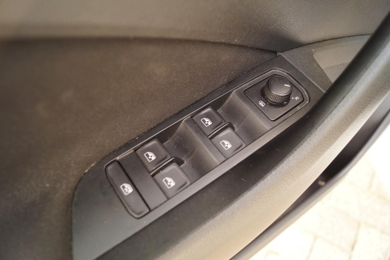 Skoda SCALA 1.0 TSI 110pk Style -NAVI-ECC-LED-PDC-